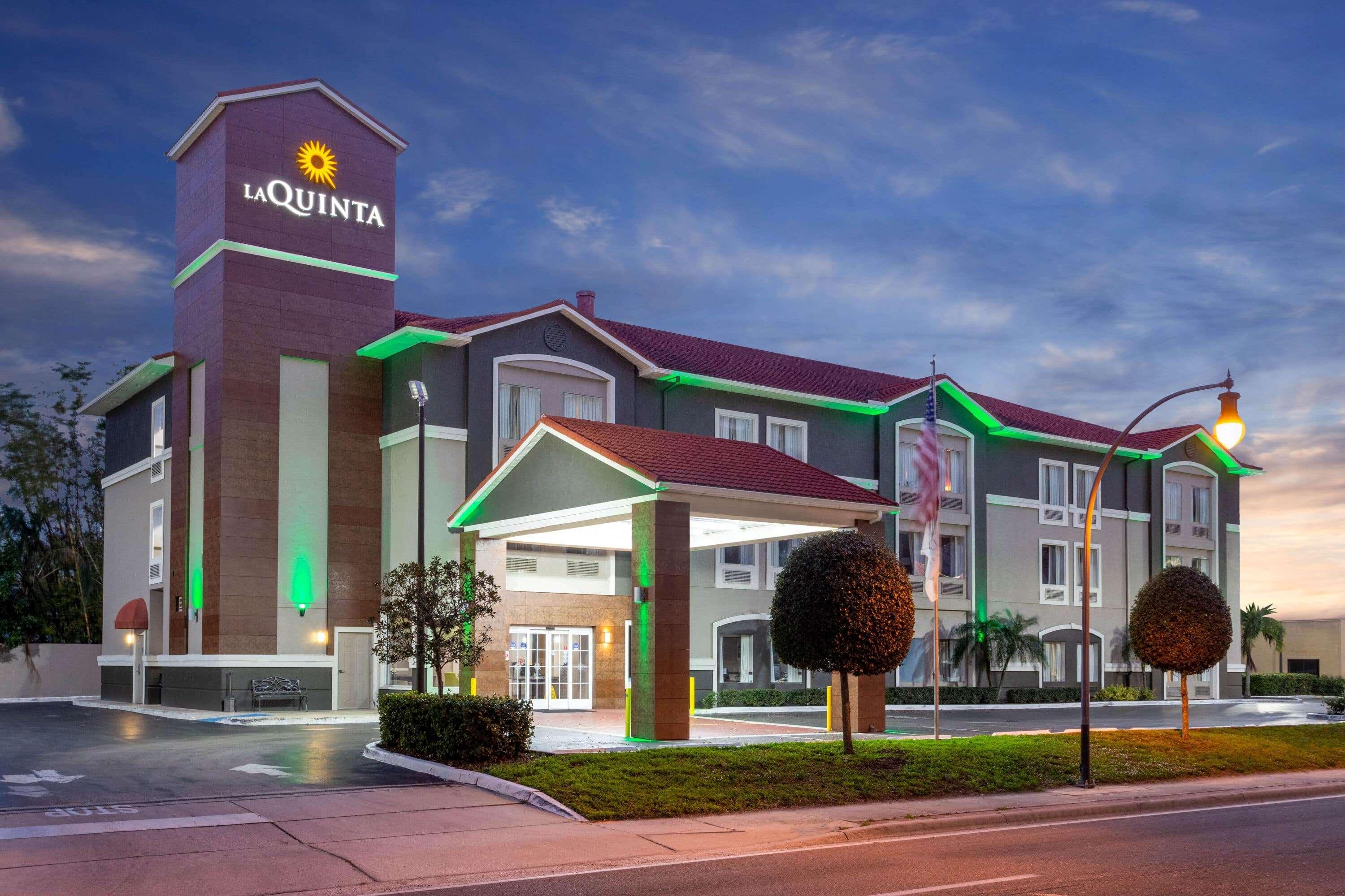 La Quinta By Wyndham Tampa Bay Area-Tampa South Hotell Exteriör bild