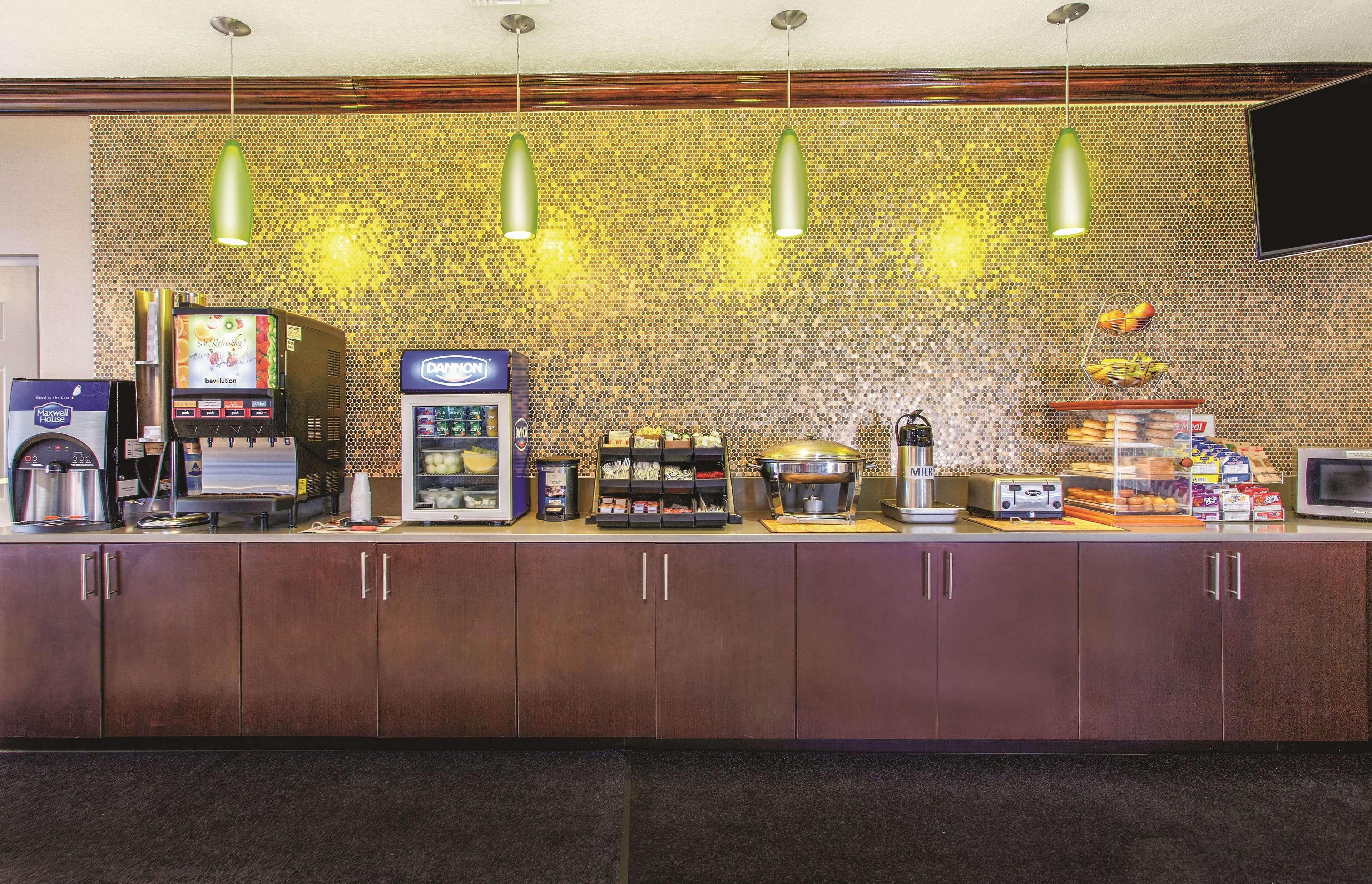 La Quinta By Wyndham Tampa Bay Area-Tampa South Hotell Exteriör bild
